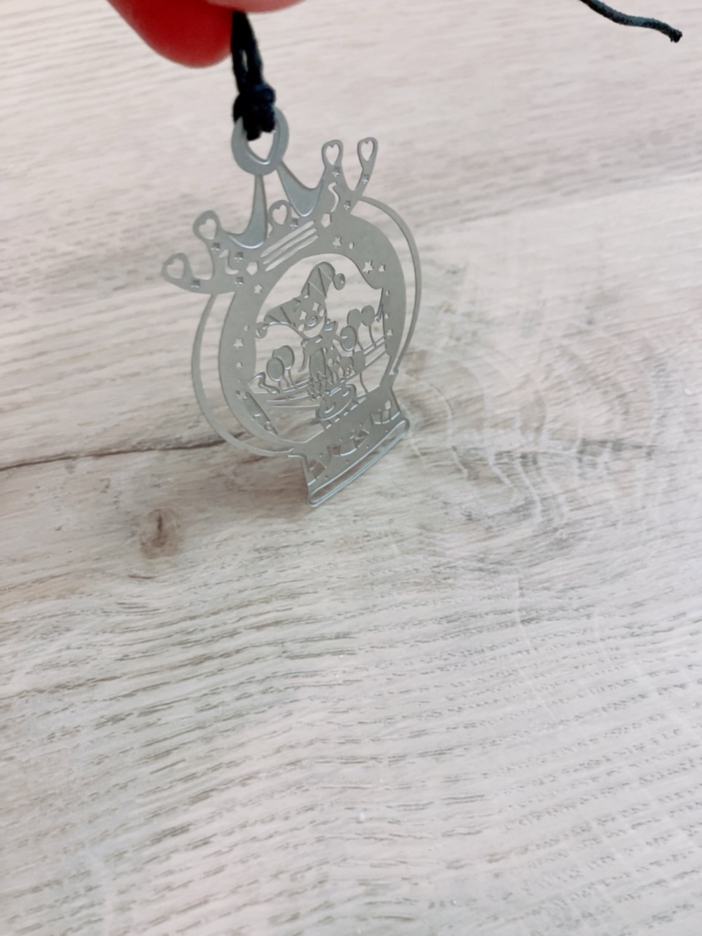 Metal Bookmark Engraved Design - Picture 2 of 3